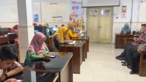 Kegiatan Pembiasaan Kerohanian Guru jam 06.50 – 07.00